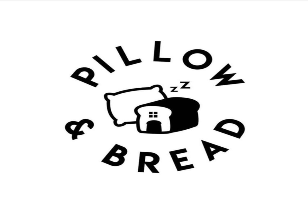 Pillow & Bread Hostel Bangkok Buitenkant foto